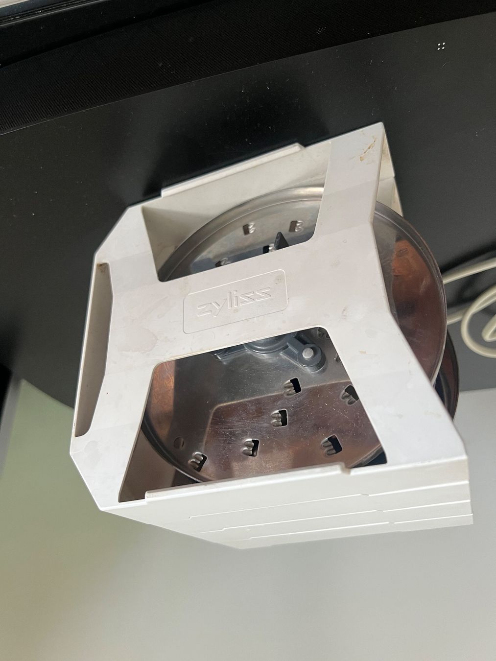 Zyliss Elettrodomestici da cucina: Zyliss electronic Gemüseschneider mit 5 x Scheiben – Usato da Jona venduto da Sariksa 5
