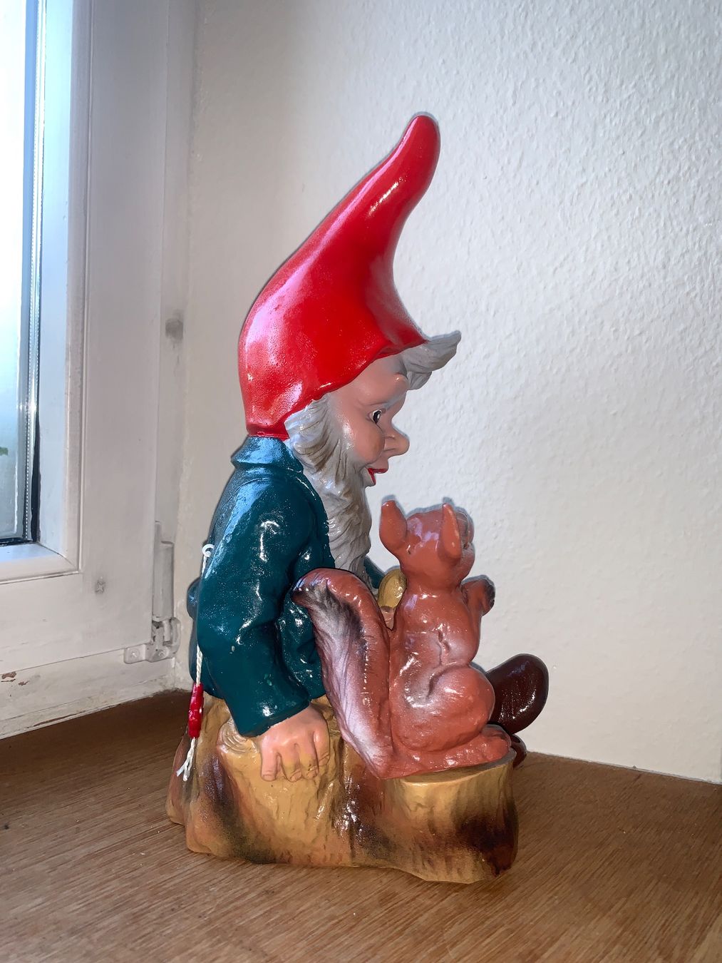 Statuette: Gartenzwerg mit Eichhörnchen v. Heissner Modell 986 – Usato da Richterswil venduto da Moii89 2