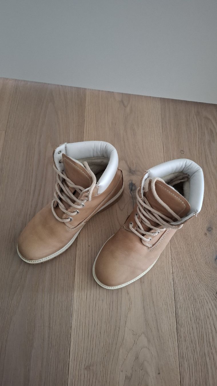 Scarpe da donna: Shepherd Echtleder-Schaffell-Schuhe – Usato da Cham venduto da esp_rwf9 1