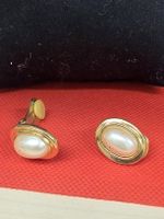 Ohrclips mit Perlen Goldfarben oval guter Zustand