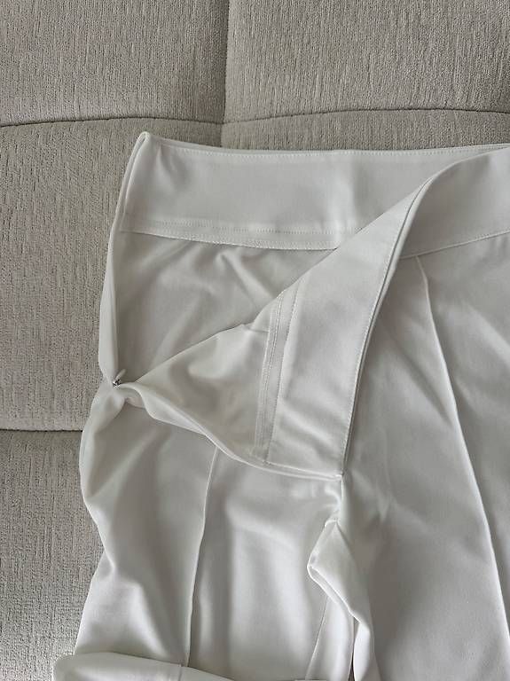 Pantaloni: Stoffhose weiss – Usato da Waltenschwil venduto da shelly_m 1