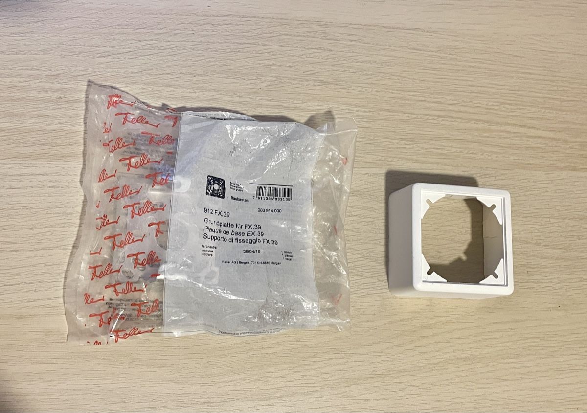 Feller Schalter: Feller EDIZIOdue supporto per interruttore/presa bianco  – Neu (gemäss Beschreibung) aus Novazzano von GioStore 1