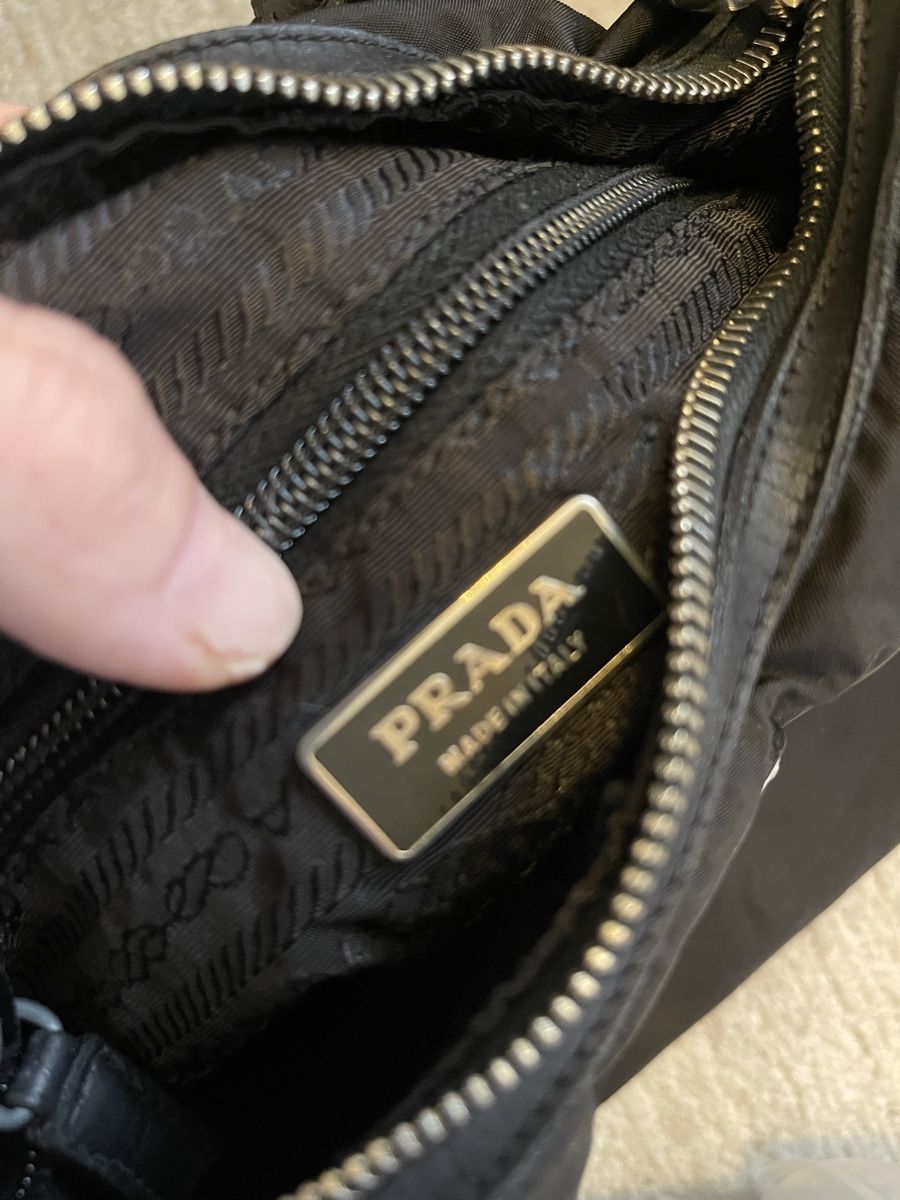 Prada Borse da donna: PRADA VINTAGE NYLON TASCHE (Abholung oder Postversand) – Usato da Zürich venduto da Fashionista00 3