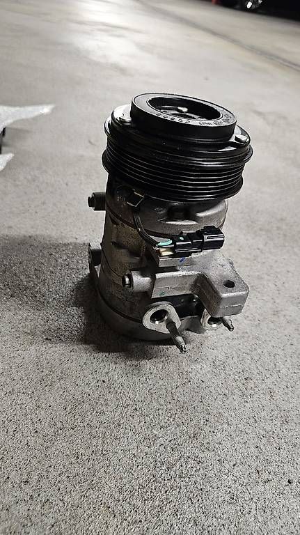 Ford Tutti pezzi di ricambio auto: Mustang GT Klimakompressor 2014, 2015, 2016, 2016 – Usato da Sennhof venduto da Noxzhaw86 2