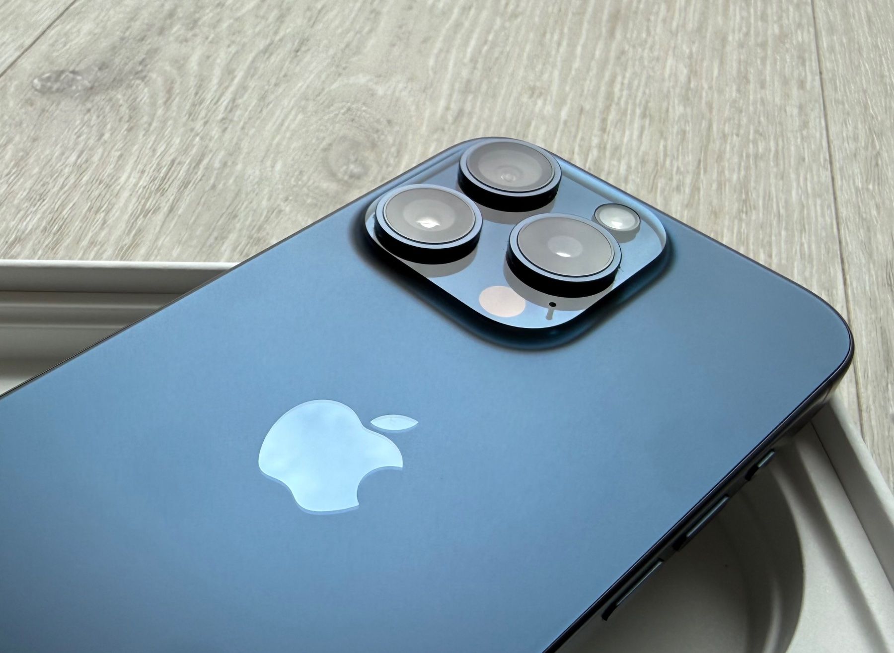 Apple Portables: iPhone 15 Pro – D'occasion à Neu St. Johann par Fast87 3