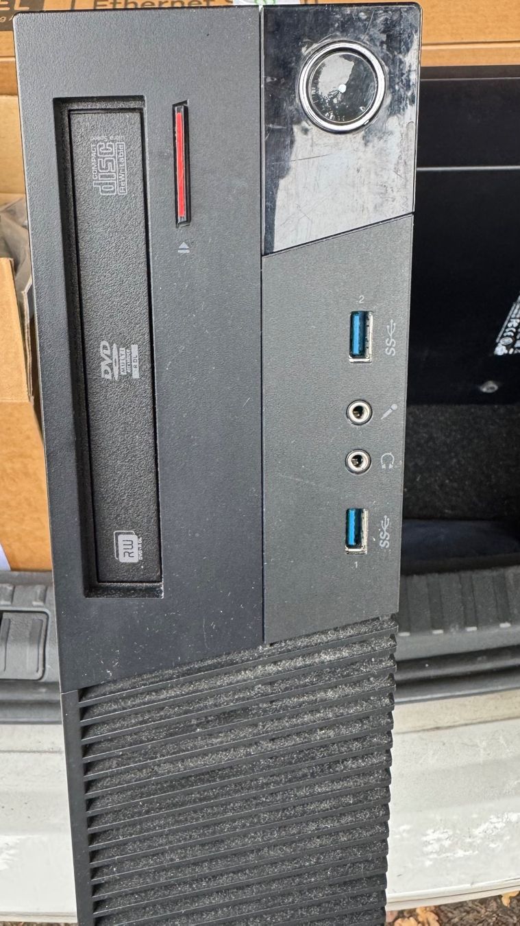 Lenovo PC: M93 Desktop – Usato da Cottens FR venduto da Luc_x5lp