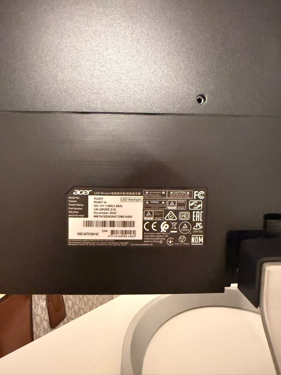 Acer Monitor: Acer Monitor – Nuovo (secondo la descrizione) da Chur venduto da ivan.13 1