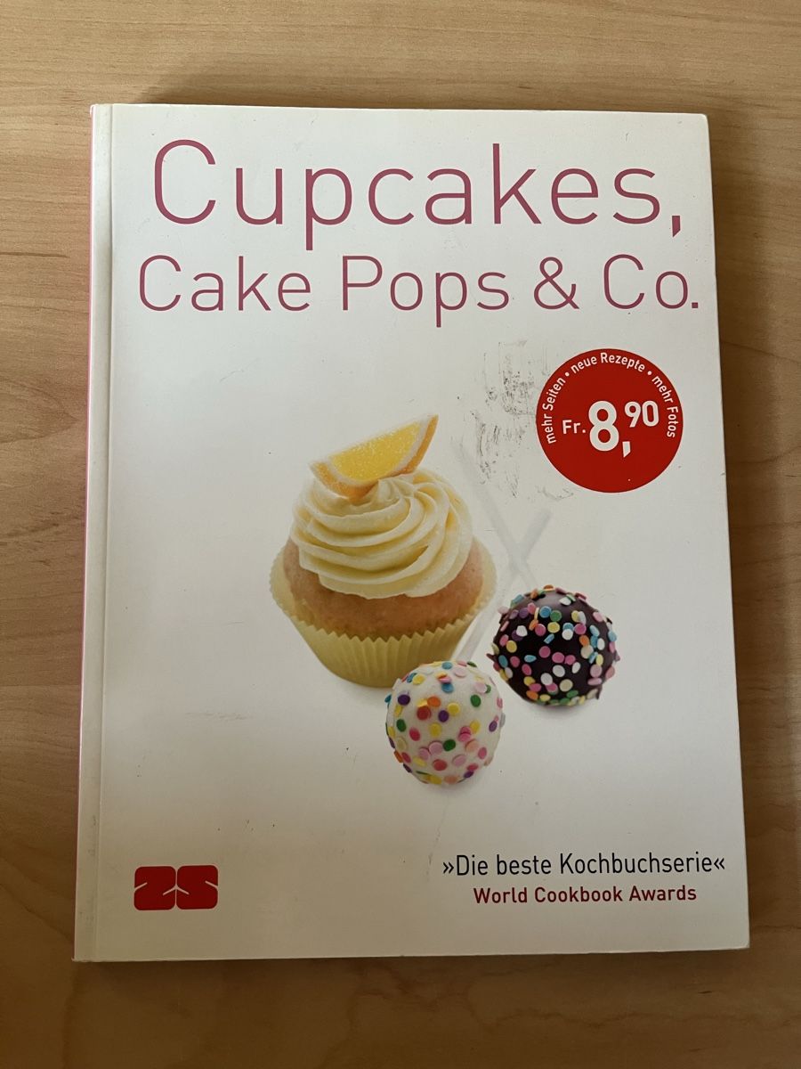 Bücher: Cupcakes, Cake Pops & Co. Backbuch, Top Zustand! – Gebraucht aus Burgdorf von Calvia