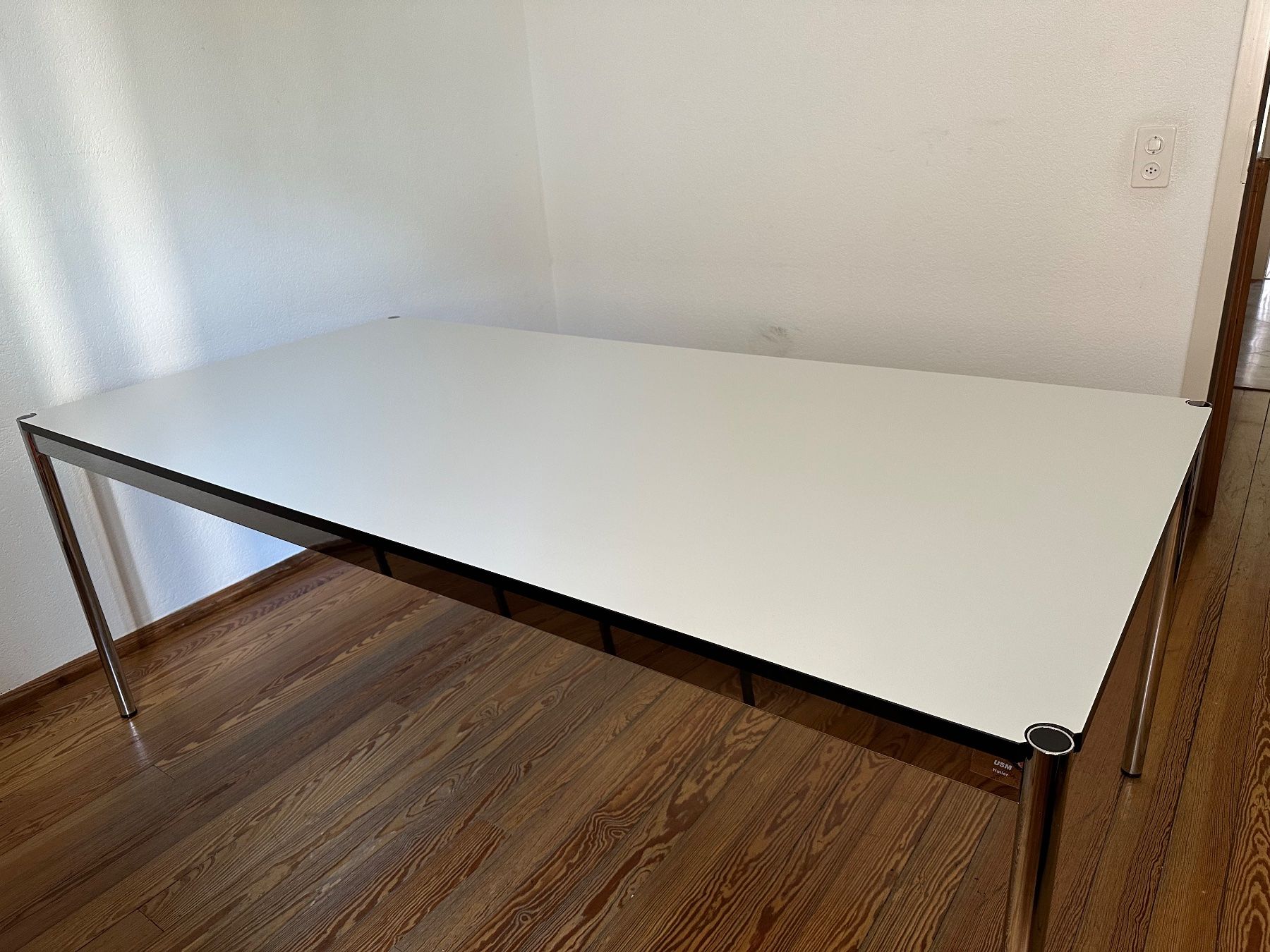 USM Tische: Tavolo USM Haller bianco – Gebraucht aus Lugano von YannickW97