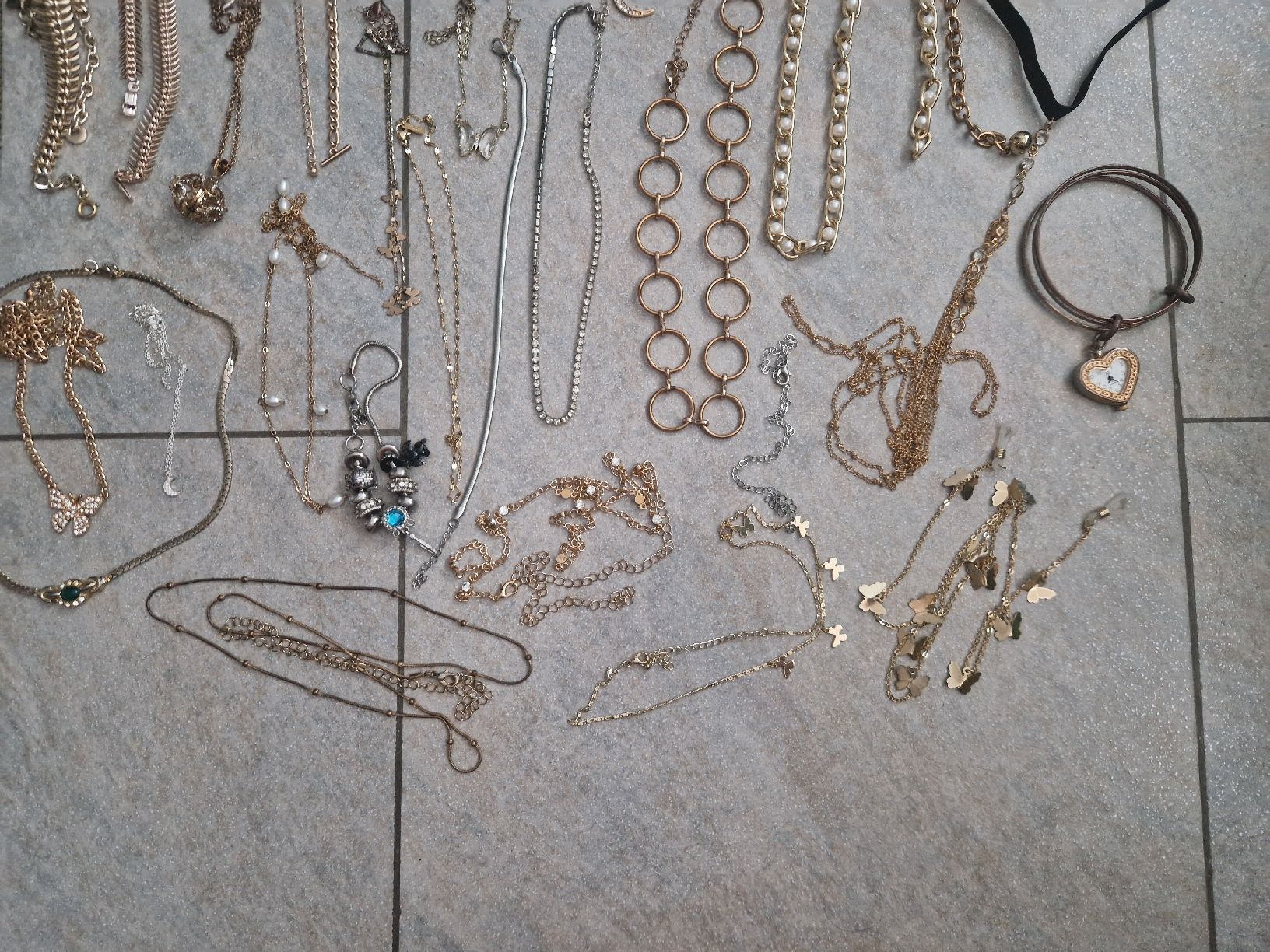 Altri gioielli: Grosses Konvolut Modeschmuck 1 – Usato da Zofingen venduto da TR1981 3