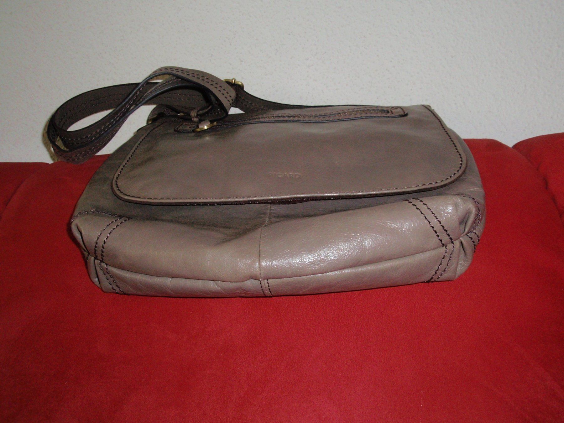 Picard Borse da donna: Picard Leder Umhängetasche helltaupe – Usato da Basel venduto da Birs868 1