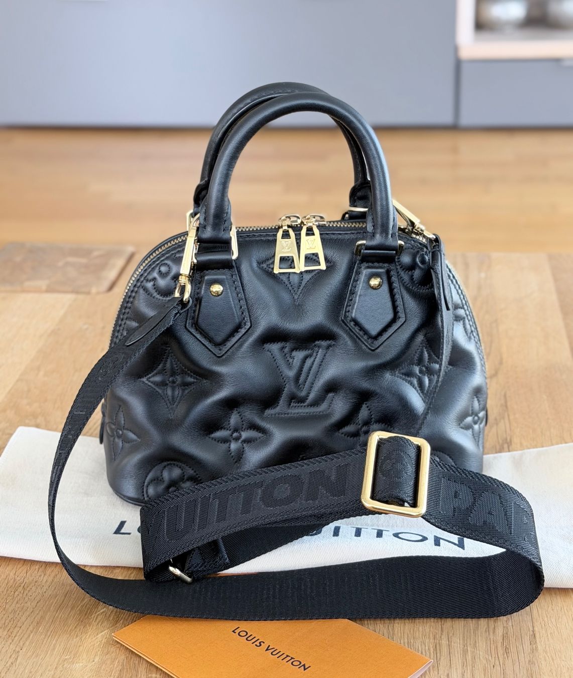 Louis Vuitton Taschen für Damen: Louis Vuitton Alma BB – Gebraucht aus Reinach AG von RobbisB 5