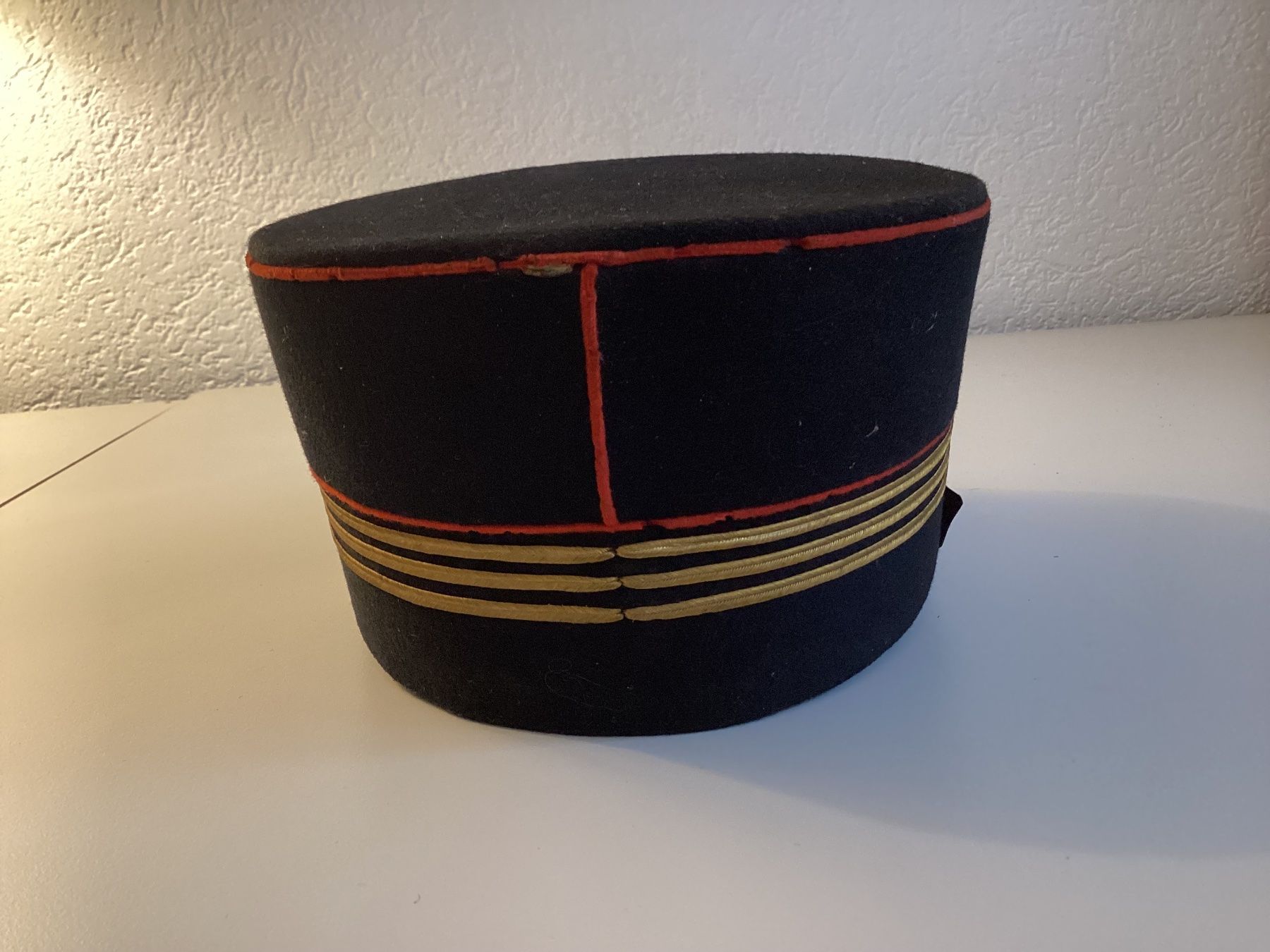 Uniformen: Casquette d’officier pompier – Gebraucht aus Vouvry von marius09 2