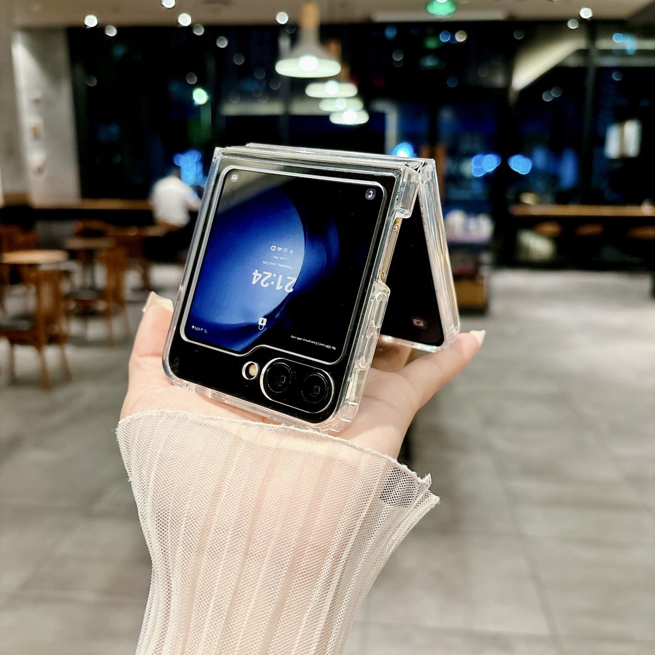 Covers & Schutzfolien: Z flip 6 - Coque semi rigide avec magsafe transparente – Neu und originalverpackt aus Morges von DigiAC 3