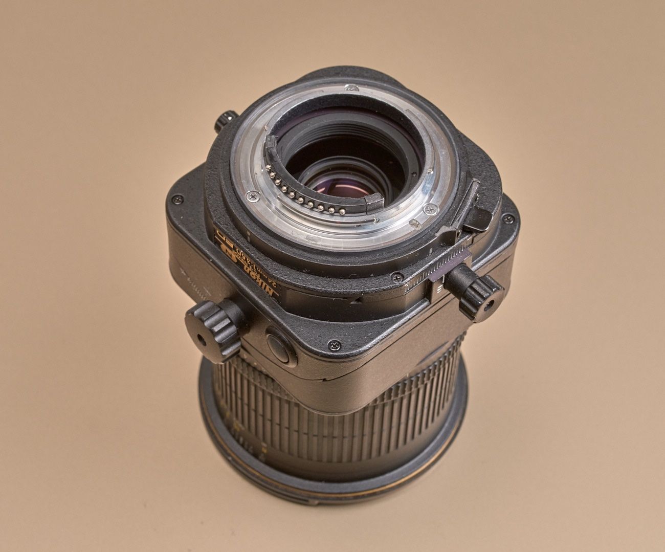 Nikon Obiettivi: Nikon Nikkor PC-E 24 mm – Usato da LUZERN venduto da Gibraltarfoto 3