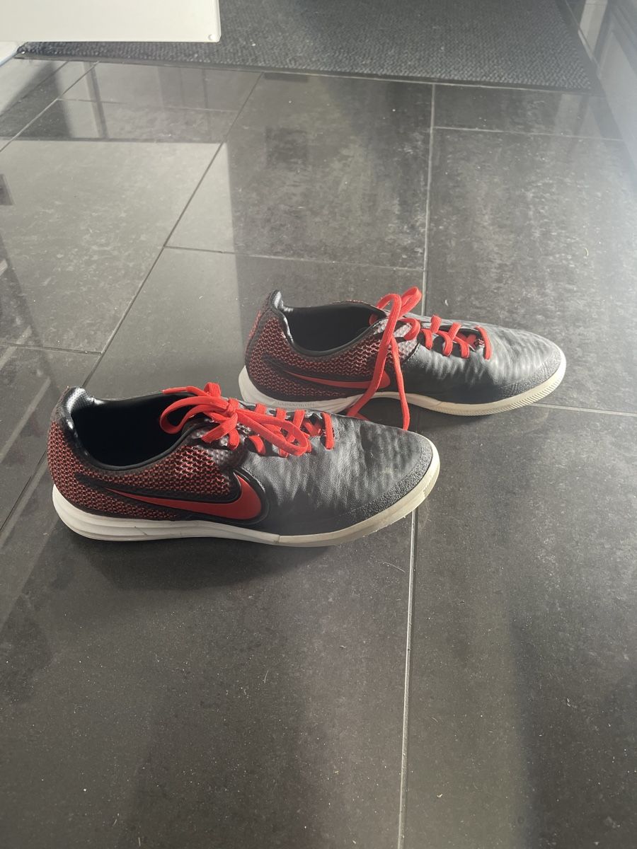 Nike Scarpe da uomo: Turnschuh Nike – Usato da Schnottwil venduto da Garuso 1