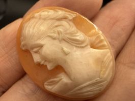 Antiker Cameo mit Frauenprofil