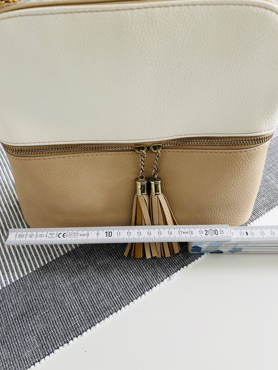 Borse da donna: Umhängetasche / Crossbody Bag – Usato da Mägenwil venduto da afiloni84 4