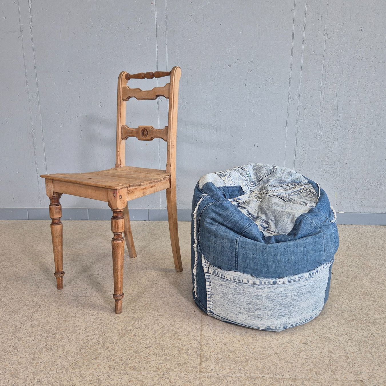 Hocker: Jeans Sitzsack Pouf Handmade Hocker Höcker – Gebraucht aus Nottwil von Wondewa-Shop 2