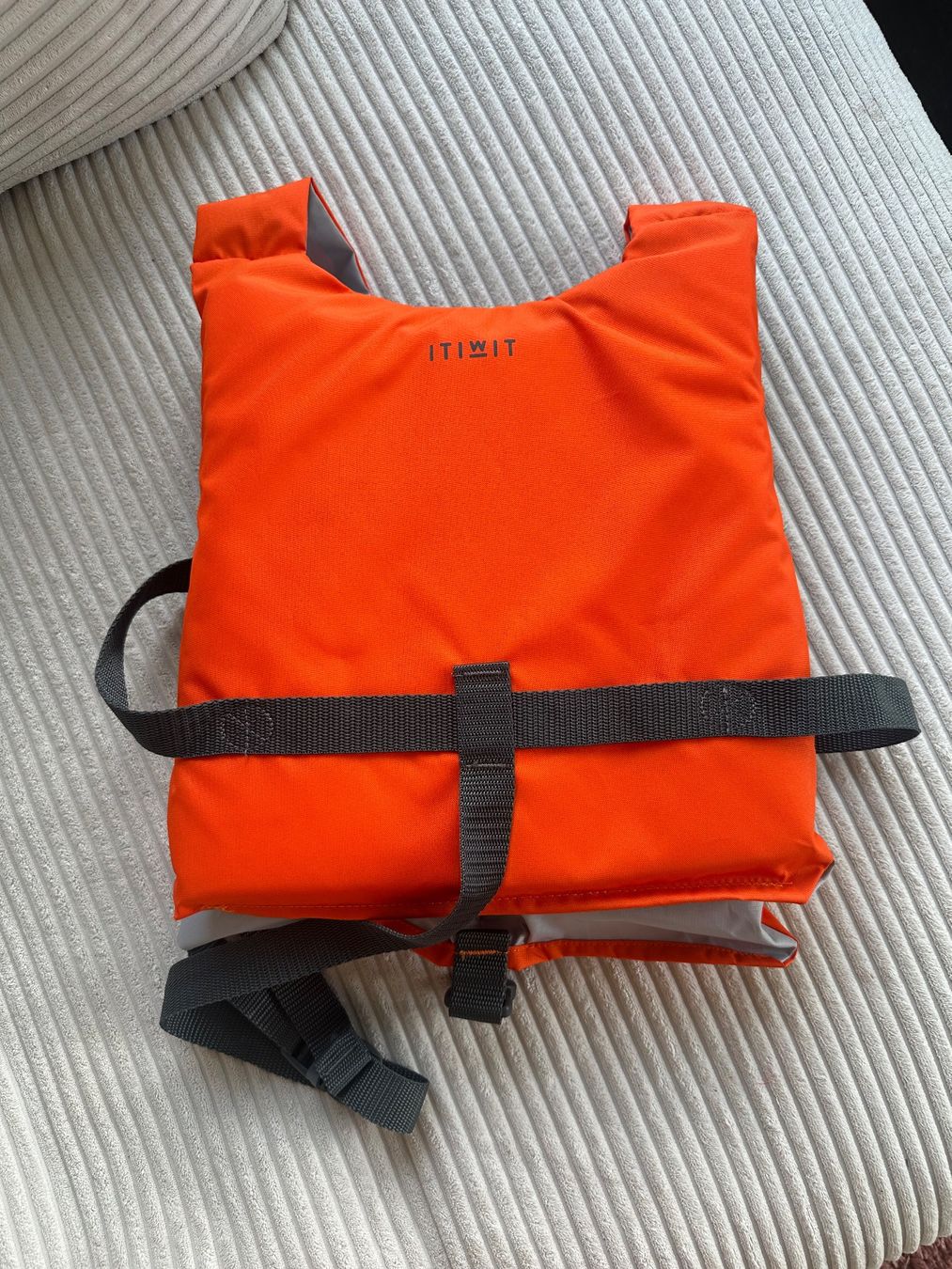Decathlon Gilets de sauvetage: Schwimnweste von Decathlon – D'occasion à Burgäschi par Azrael77 1