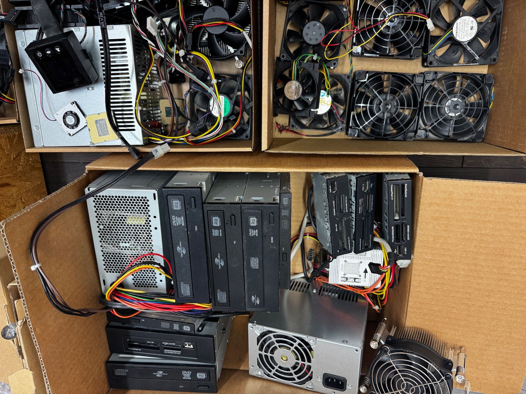 Componenti elettronici: PC Komponenten Set Netzteile Lüfter Kabel gebraucht – Usato da Biberist venduto da Boumi_73 6
