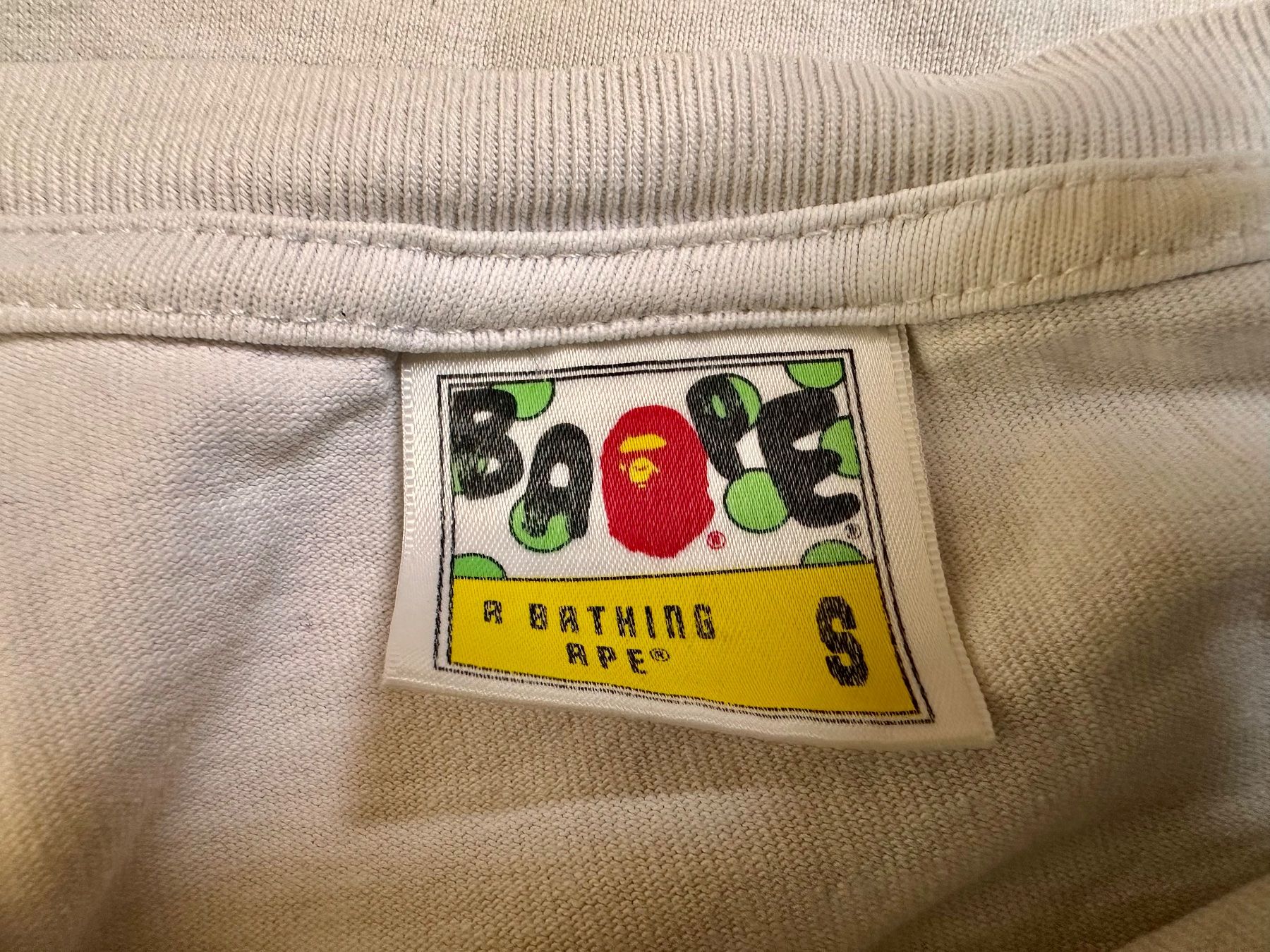 Bape T-shirt: BAPE ONE POINT TEE A BATHING APE  T-Shirt S Original Shirt – Usato da Binningen venduto da Rewind1 3