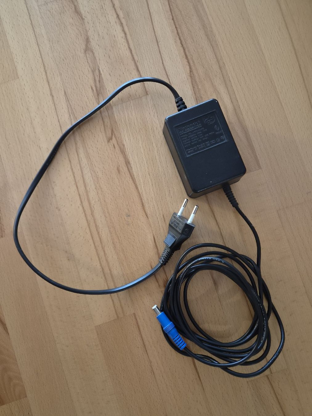 Nintendo Console: Nintendo Entertainment System (NES) + 2 Controller – Usato da Biel/Bienne venduto da collector_comics 2