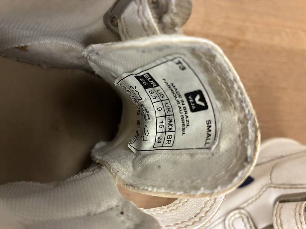 Scarpe per ragazzi: Veja Sneakers 26 – Usato da Starrkirch-Wil venduto da Mira114 2