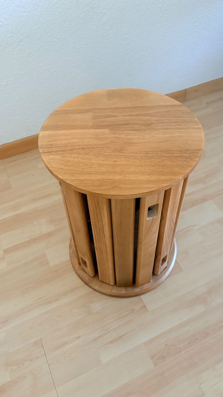 Tische: Abstelltisch mit Hockerfunktion - 4-teilig – Gebraucht aus Zürich von ale_z9rx