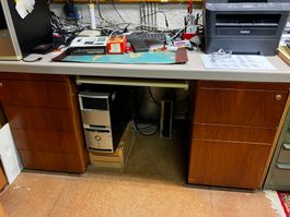 Schreibtisch Massivholz mit 2 Schubladen-Korpussen