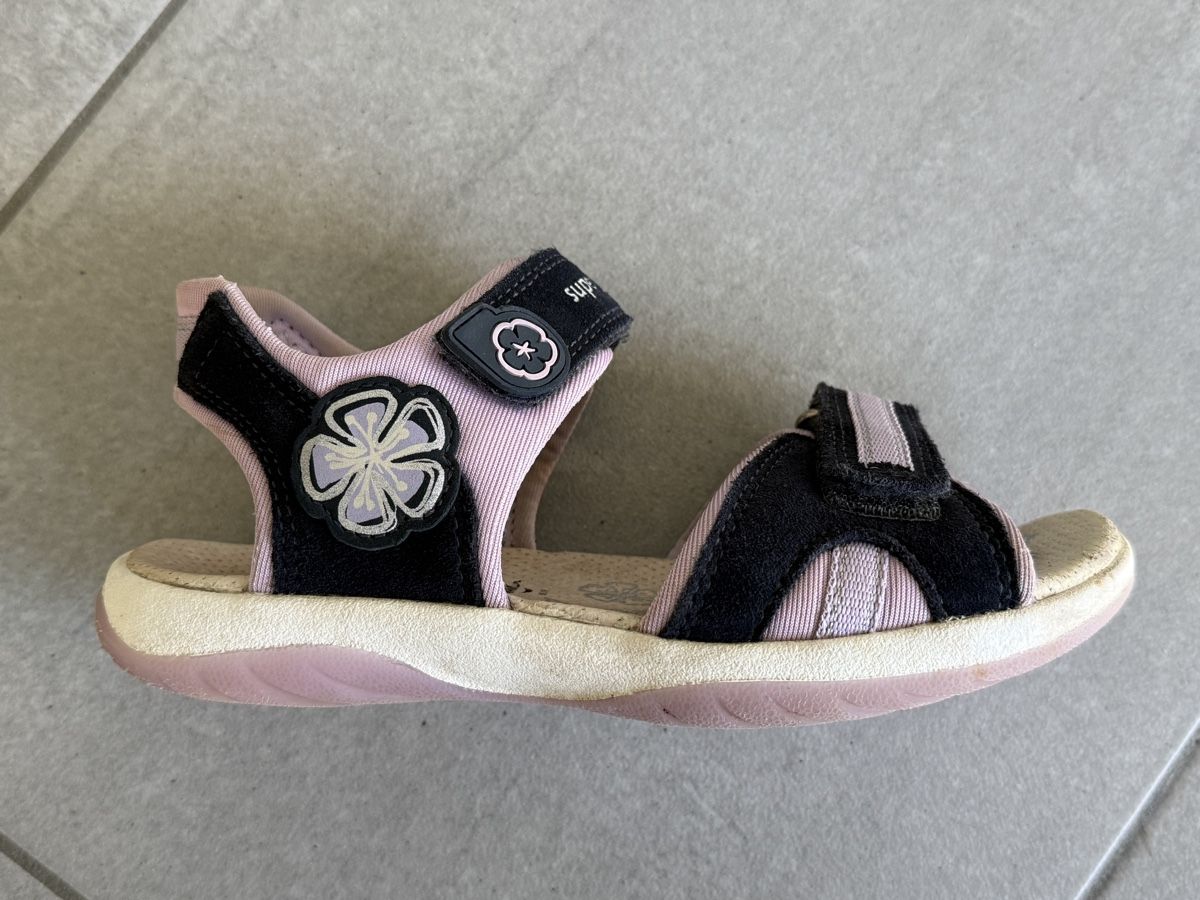 Superfit Scarpe per ragazze: Superfit Sandalen Grösse 32 – Usato da Mägenwil venduto da Bienchen8 2