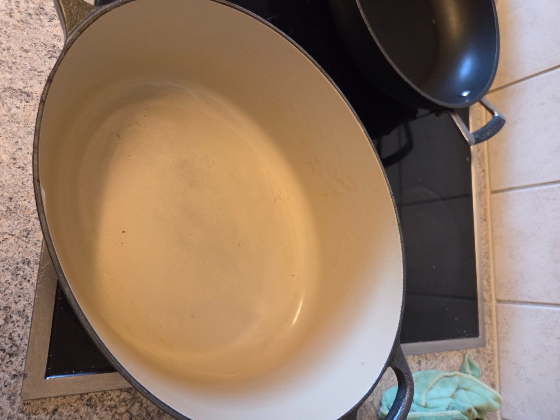 Le Creuset Pentole: Le Creuset Bräter, oval, grau - gebraucht – Usato da Zürich venduto da Kednopser 1