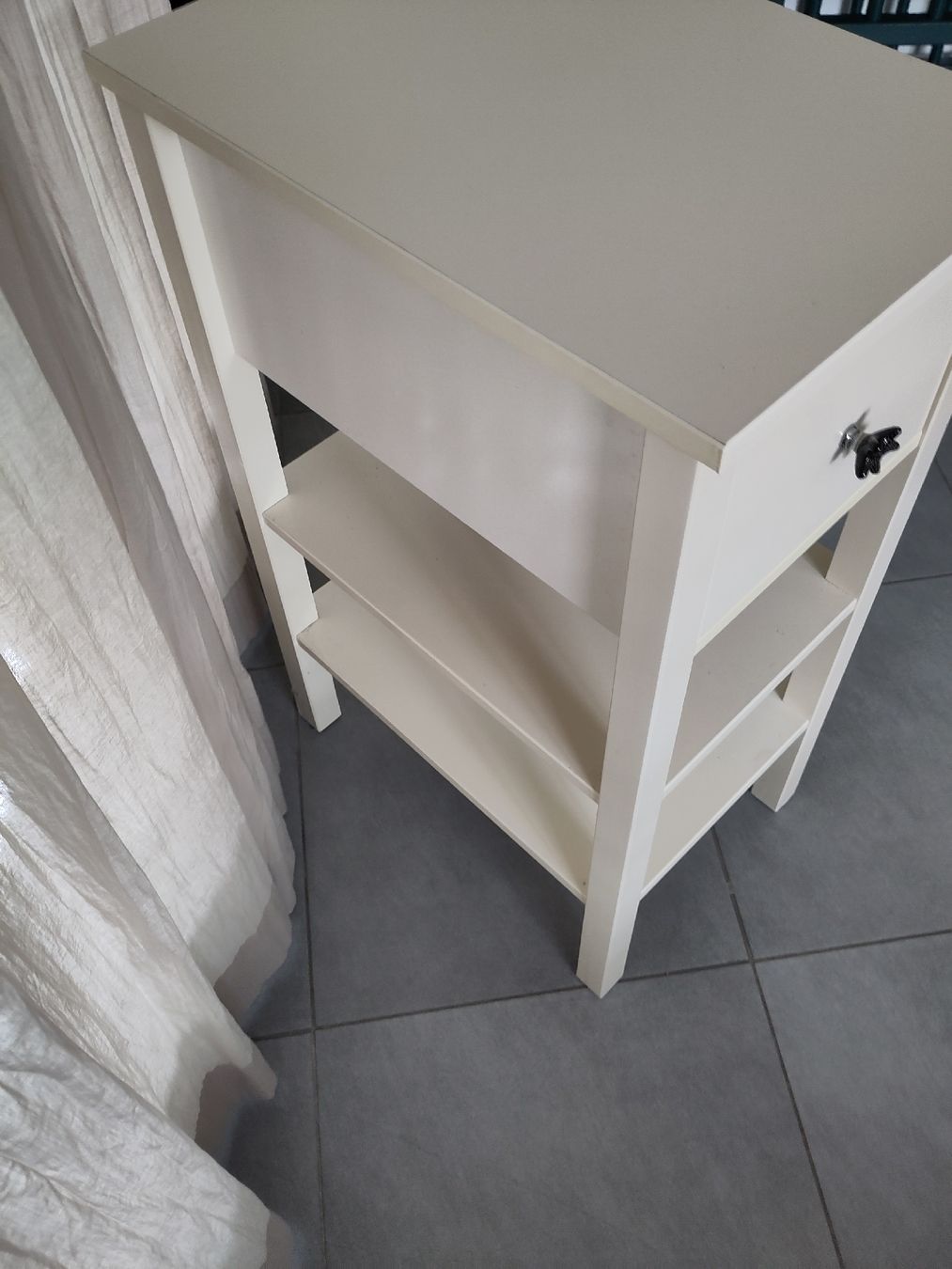 Ikea Nachttische: IKEA Nachttisch Weiss mit einer Schublade – Gebraucht aus Münchenstein von Leo_Hofer 2