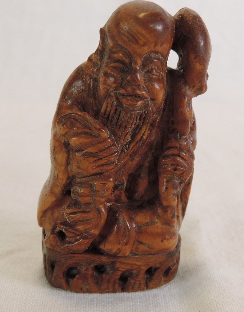 Figuren: Netsuke Schnitzfigur Figur aus Holz handgeschnitzt – Gebraucht aus Duggingen von doogbua