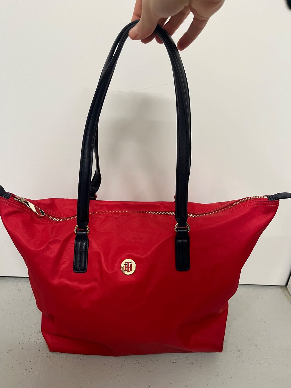 Tommy Hilfiger Taschen für Damen: Handtasche – Gebraucht aus Rupperswil von jro_89b6