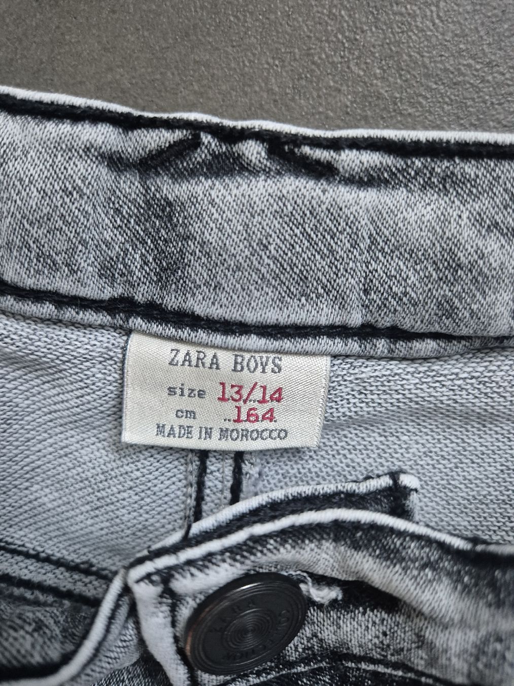 Zara Pantaloni: Jungsshorts grau von Zara Gr 164 – Usato da Unterägeri venduto da Idecurtins 4
