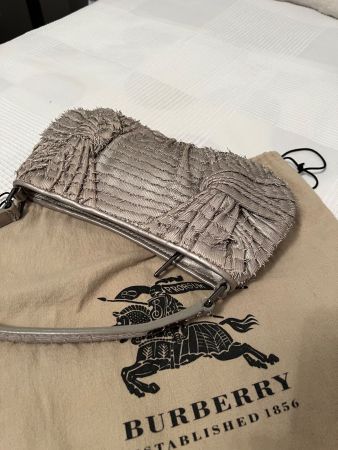 NEU***BURRBERY ORIG. TASCHE**SUPER GESCHENK***