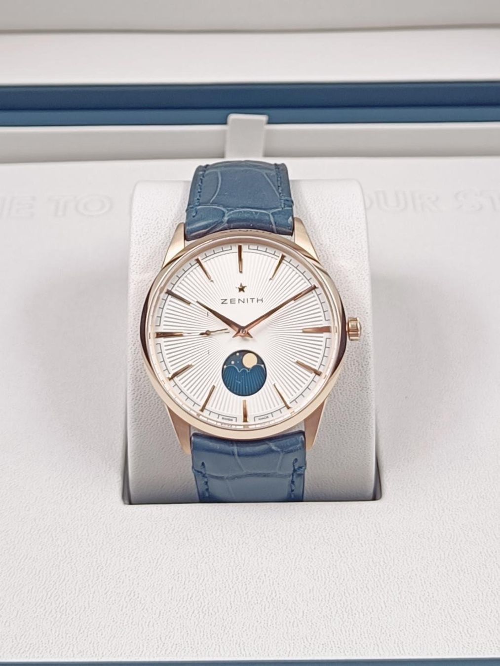 Zenith Orologi: ZENITH "ELITE MOONPHASE" IN 750 ROSÉGOLD, 40.50 MM – Nuovo (secondo la descrizione) da Luzern venduto da EdiGem
