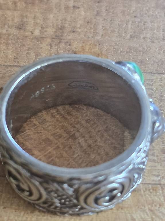 Gucci Anelli: Gucci Ring mit grünem Stein S925 gr.58 – Usato da Oberdiessbach venduto da Beautiful-things 2