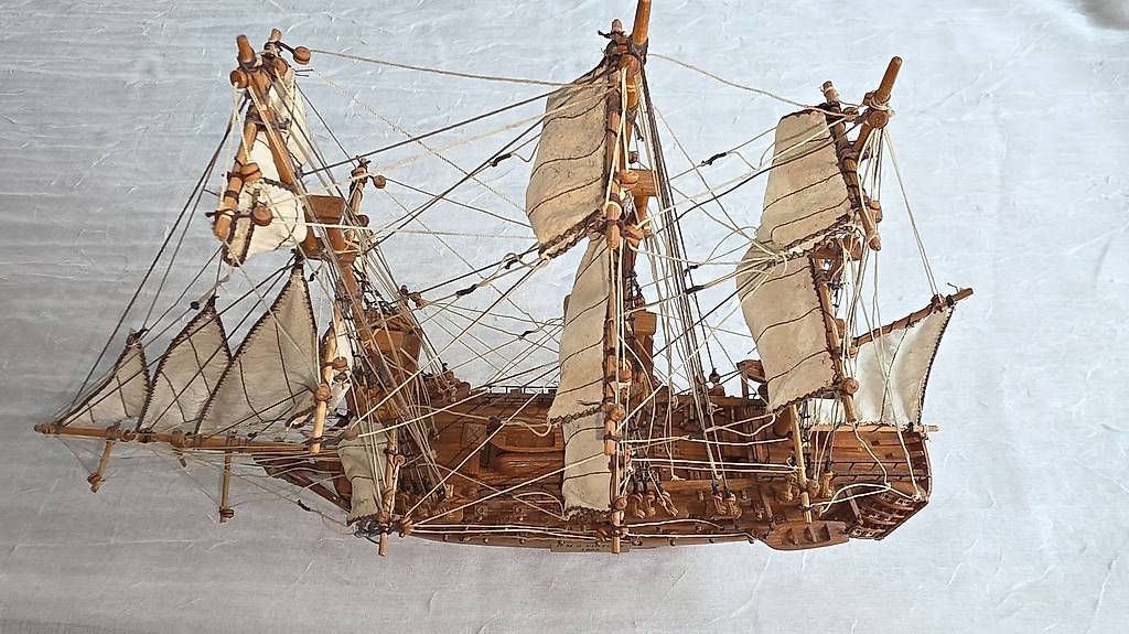 Kit di modellismo & Modellini statici: Schiffsmodell HMS Victoriy 1805 – Usato da Pfäffikon ZH venduto da sandrapeet 3