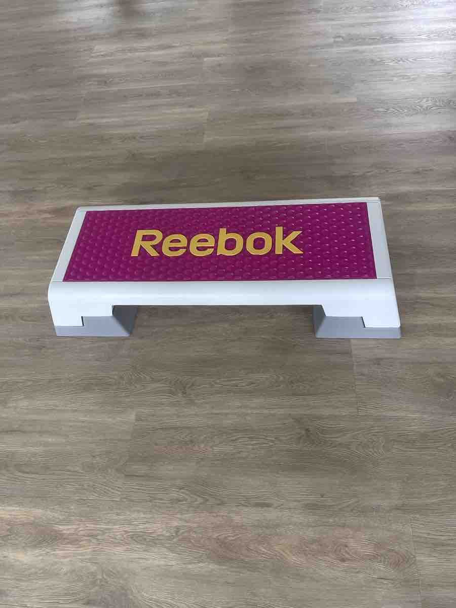 Reebok Hometrainer: Reebok Stepper Heimtrainer neuwertiger Zustand – Nuovo (secondo la descrizione) da Bubikon venduto da Larskii