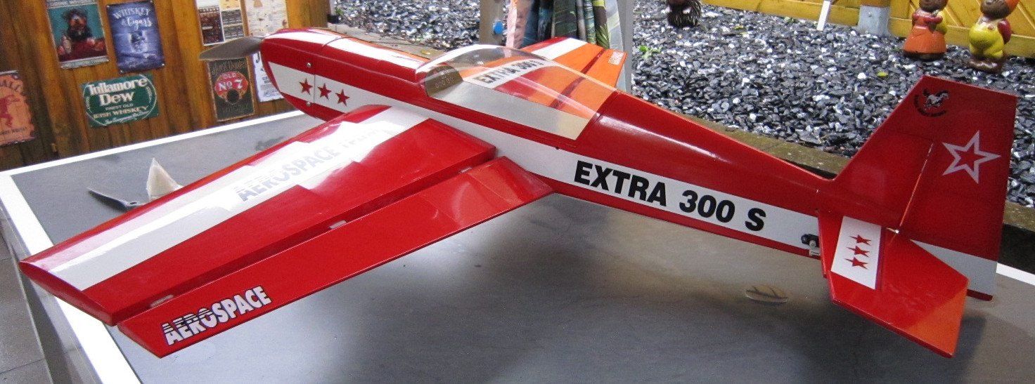 RC Kits de montage: Extra 300 S (1/7.5) – D'occasion à Niederuzwil par Pmojzisek 1