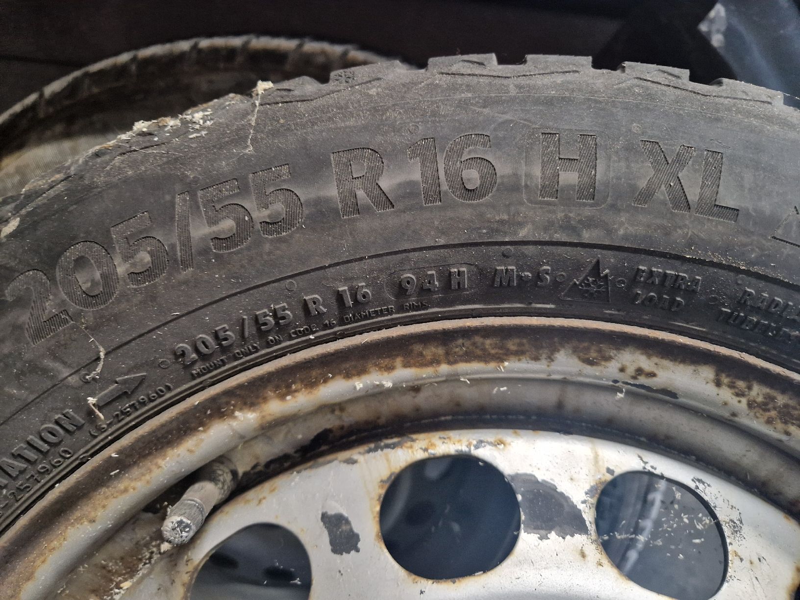 Pneumatici & Ruote complete: 205 55 16 - 94 Winterreifen – Usato da Alpnach Dorf venduto da Dawora62 1
