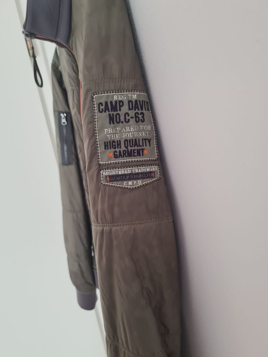 Camp David Vestes: CAMP DAVID Jacke, Gr. L, gratis Versand – D'occasion à Erlenbach ZH par JenksyYB 2