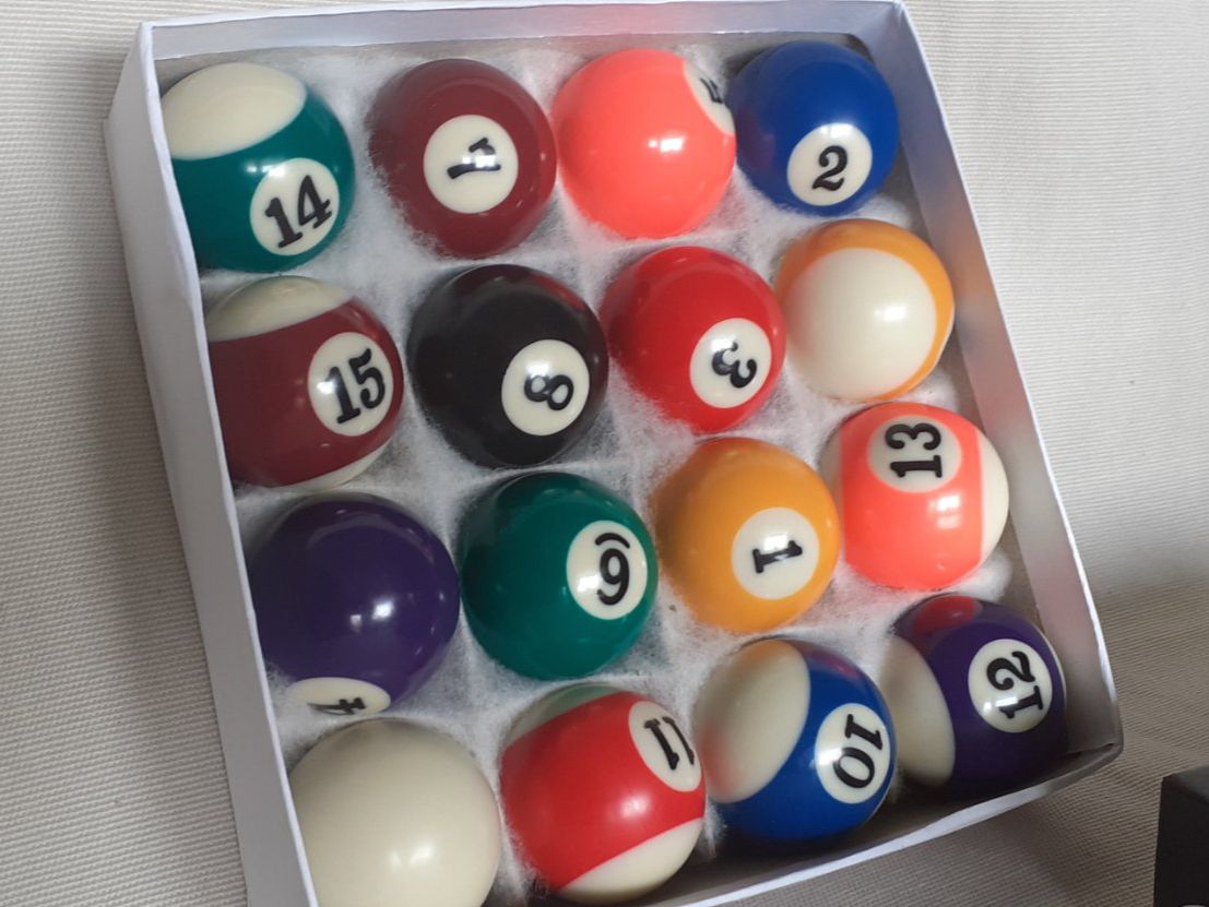 Billiardtische: Mini Billardtisch mit 2 Queues und mini Billardkugeln – Gebraucht aus Kilchberg ZH von hobbysale01 7