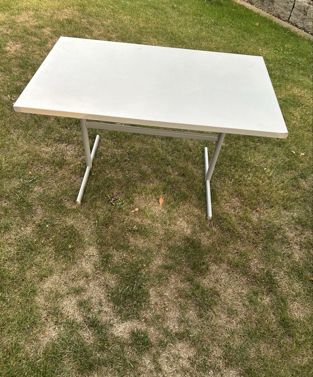 Schaffner Tables: Gartentisch Schaffner – D'occasion à Bassersdorf par marcel.land