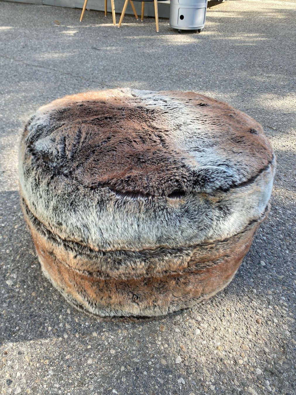 Sgabelli: pouf en fausse fourrure – Usato da St-Blaise venduto da Windy2