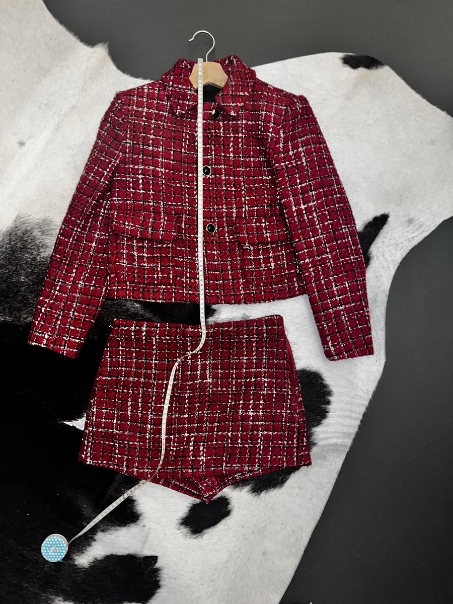 Zara Jacken: Zara Twinset rot schwarz – Gebraucht aus Küssnacht am Rigi von lus_g9xw