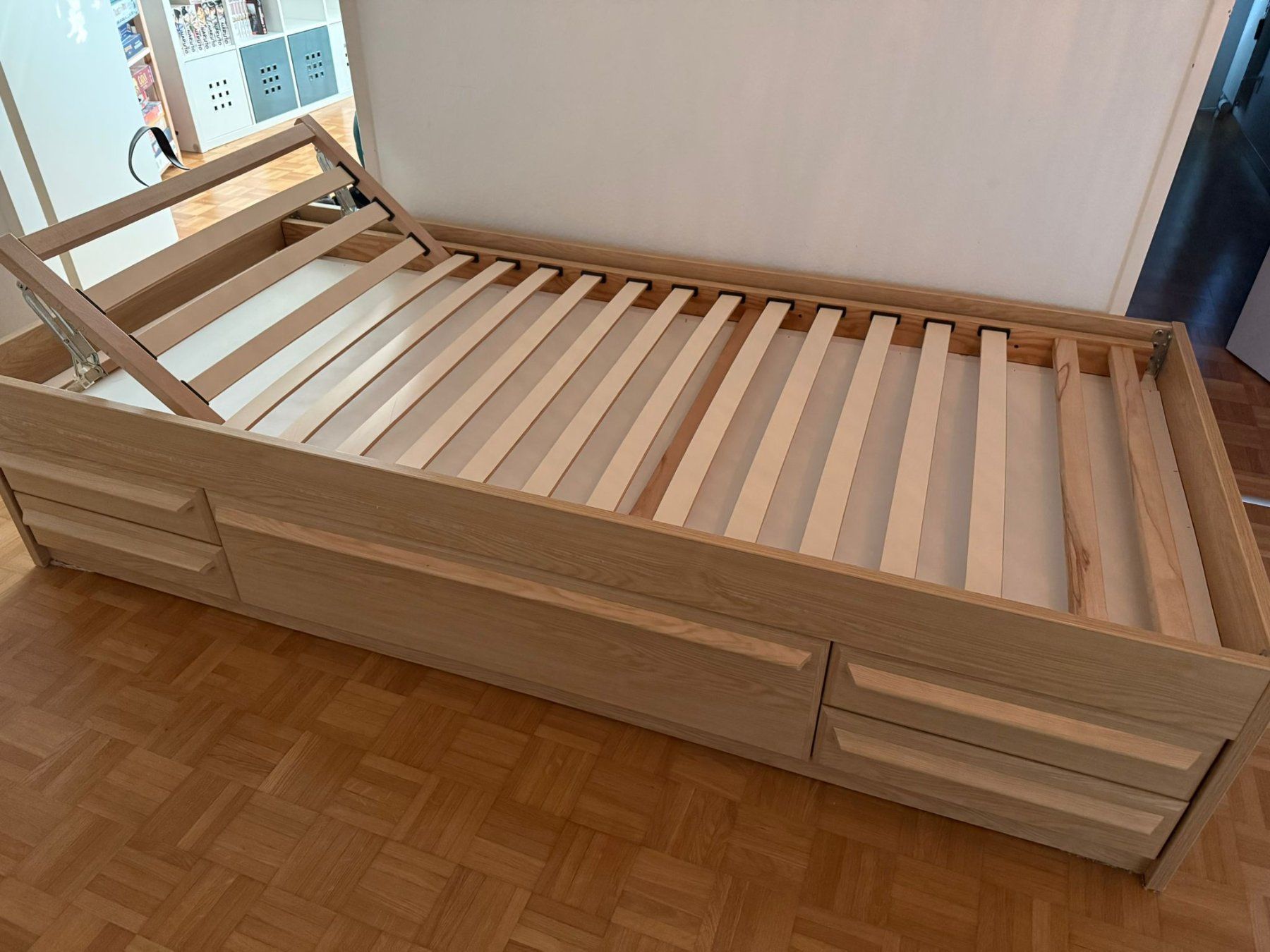 Ikea Matratzen: Einzelbett 90×200 Eiche hell + Schreibtisch – Gebraucht aus Liestal von Mwolff 2