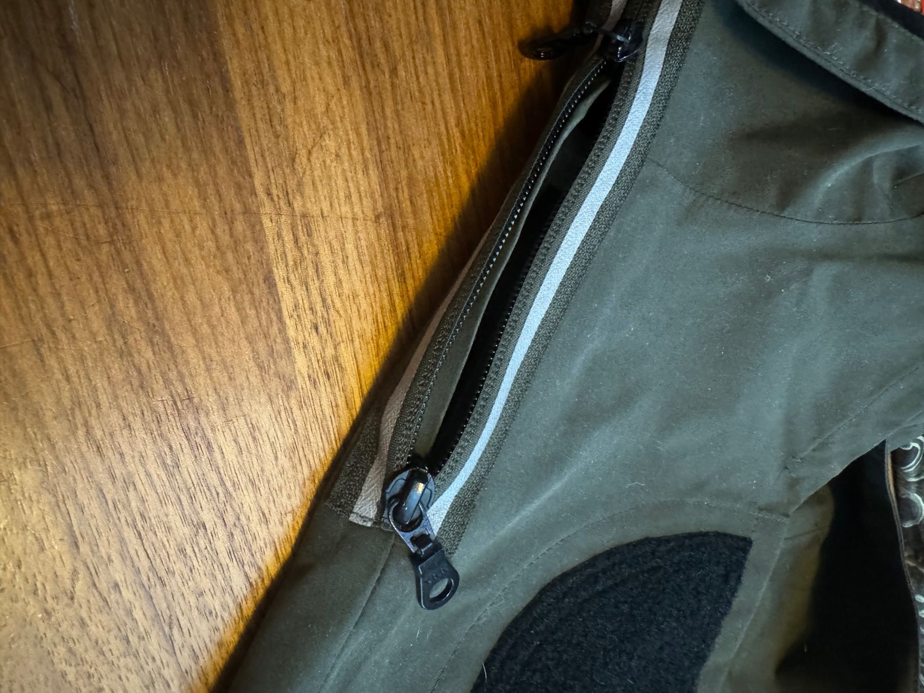 Cloud7 Bekleidung: Hunde Regenmantel Cloud 7 – Gebraucht aus Zumikon von Celine_1001 1